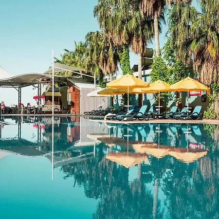 アパートホテル Smartline Sunpark (adults Only) 3*